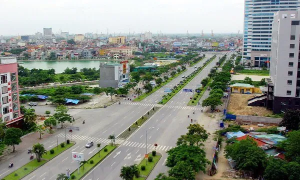 COVID-19: Hai Phong sprays disinfectant over entire city