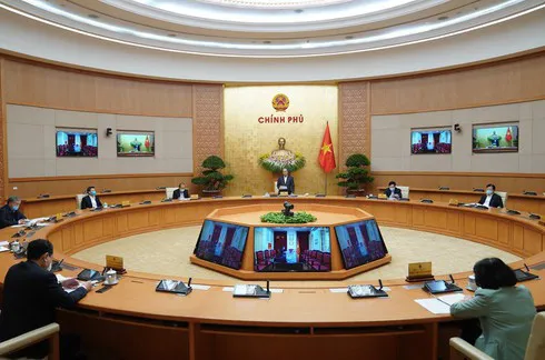 PM: Vietnam aims to contain COVID-19 within one month