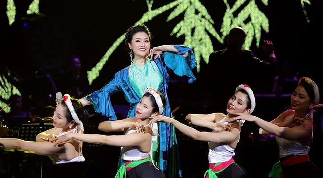 Singer Tan Nhan: I want to inspire my students