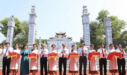 PM launches temple dedicated to President Ho’s ancestors