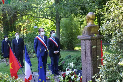 President Ho Chi Minh’s 130th birthday celebrated in France