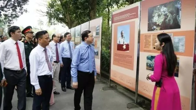 Exhibition honours President Ho Chi Minh’s life and career