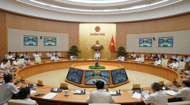 PM chairs meeting on development of key EZs