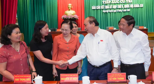 Prime Minister meets voters in Hai Phong