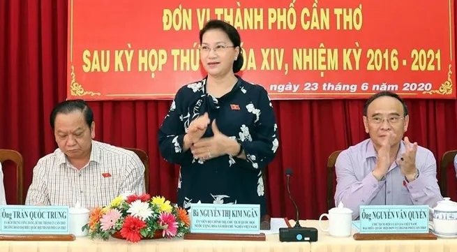 NA Chairwoman meets voters in Can Tho