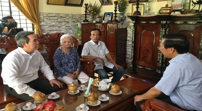 Activities held to express gratitude to former soldiers, martyrs