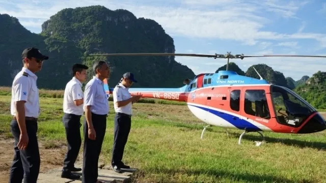 Ninh Binh launches new helicopter tour on Trang An complex