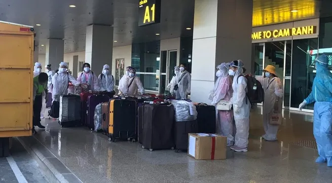 Nearly 300 Vietnamese citizens brought home from US, Japan