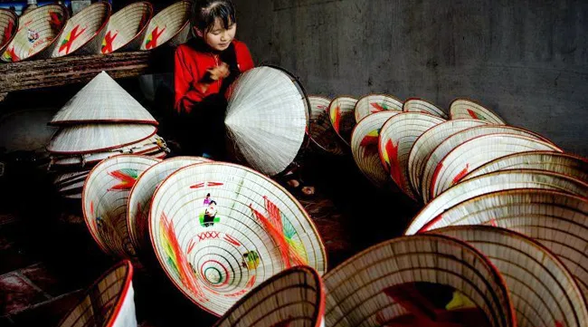 Ren conical hat-making village in Phu Tho Province