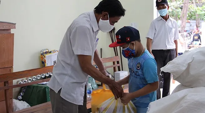 Nearly 117,000 Da Nang locals receive financial support amid COVID-19 outbreak