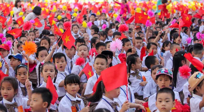 Cheerfully and safely welcoming the new school year