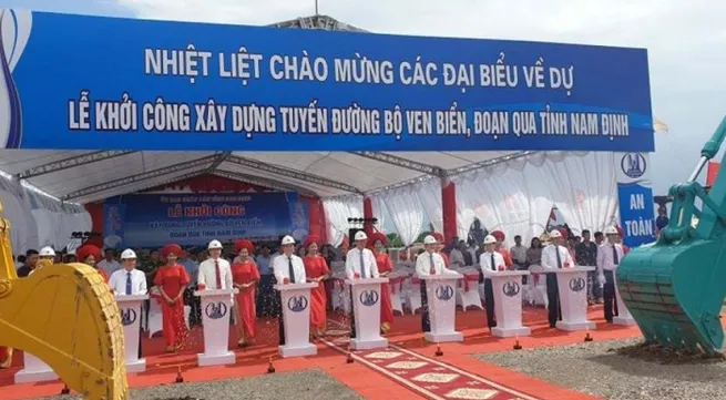 Work starts on VND2.6 trillion coastal road through Nam Dinh