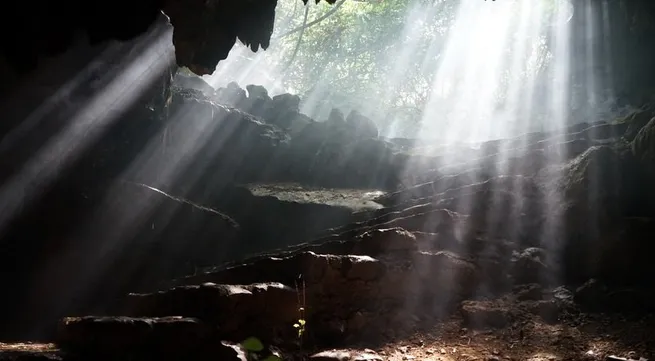 Thien Ha cave becomes an attractive destination in Ninh Binh province