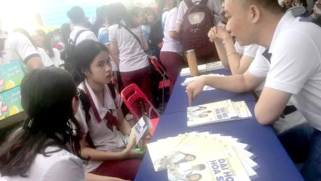 HCM City high schools begin to take career counselling seriously