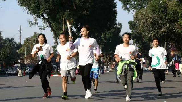 People run to donate for disadvantaged children