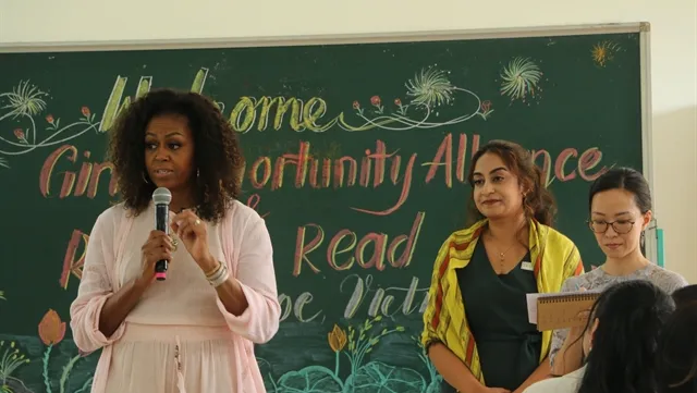 Former US first lady visits Cần Giuộc High School