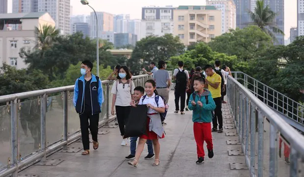 Hà Nội to build ten pedestrian bridges