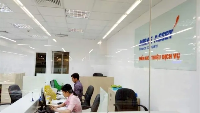 Securities stocks lose shine for investors