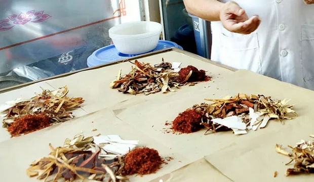 Police tackle herbal medicine of unclear origin