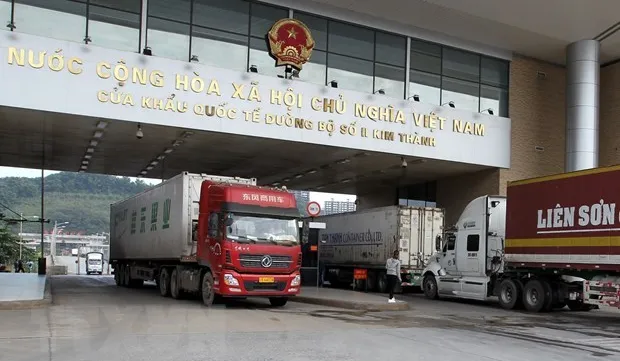 Vehicles to be banned through Lào Cai-Hekou international border gate