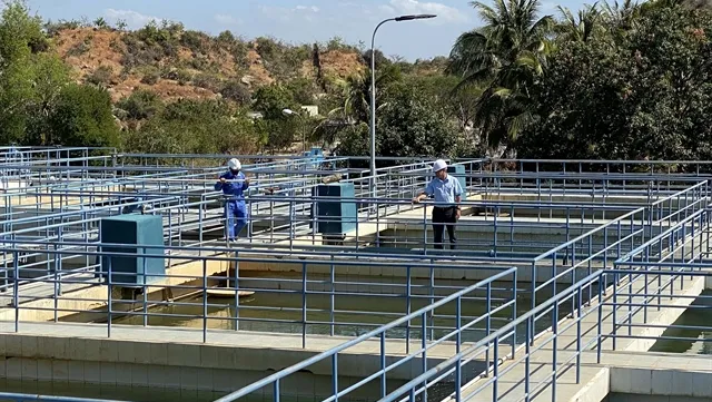 Facing a shortage, Ninh Thuận receives treated water from Lâm Đồng