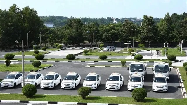 Driving centres mobbed ahead of price hike