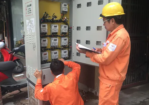 Expert asks for frequent adjustment of electricity prices