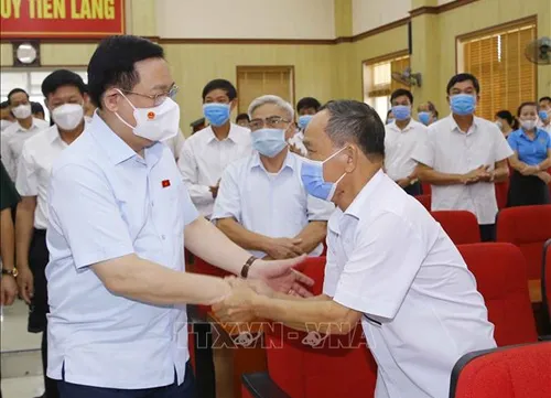N.A. Chairman meets voters in Hai Phong