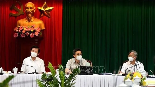 Deputy PM inspects COVID-19 prevention and control in Dong Nai