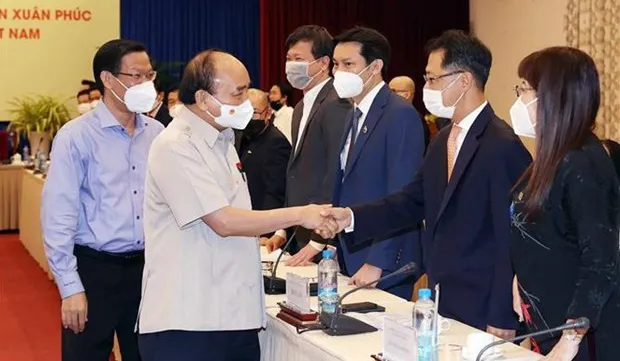 President lauds entrepreneurs’ efforts to move forward