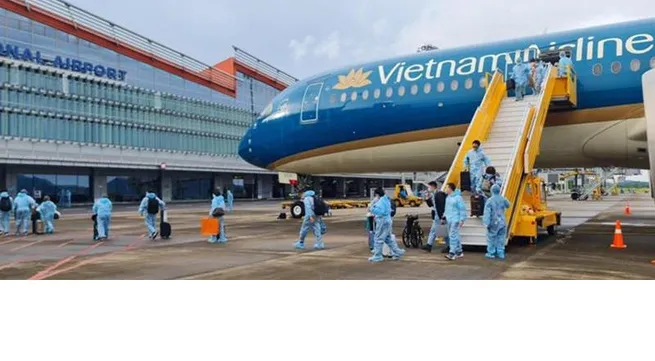 Van Don airport welcomes over 300 passengers from France with “vaccine passport”