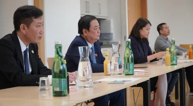 Vietnam keen on cooperating with Austrian university in life science research