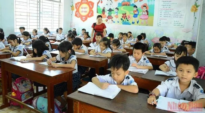 Over one third of Vietnam’s provinces and cities allow students in physical classrooms