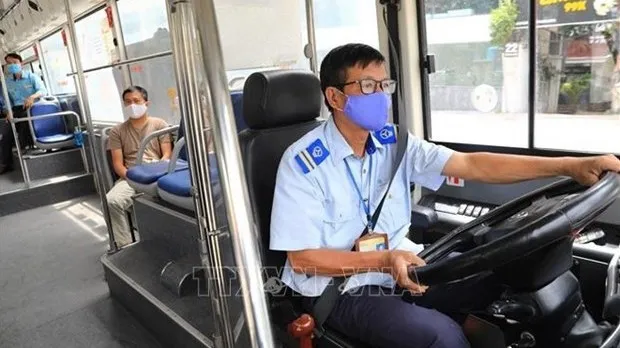 HCM City issues plan of transporting workers back after social distancing eases