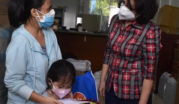 HCM City suggests further assistance to COVID-19-hit old persons, orphans