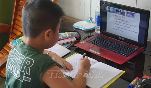 HCM City school classes 9 to 12 to resume next month