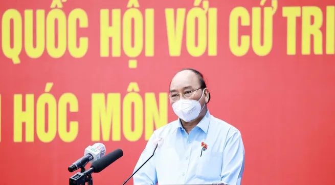 President Nguyen Xuan Phuc meets voters in Ho Chi Minh City