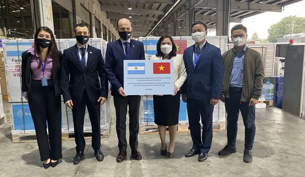 Argentina donates 500,000 AstraZeneca vaccine doses to Vietnam