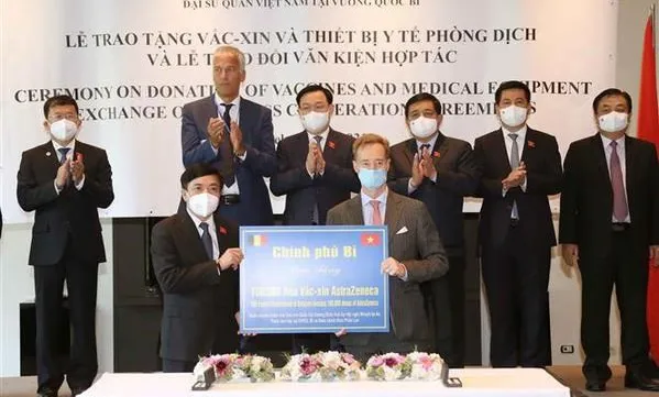 Overseas Vietnamese, int’l friends make great contributions to Vietnam’s vaccine coverage goal