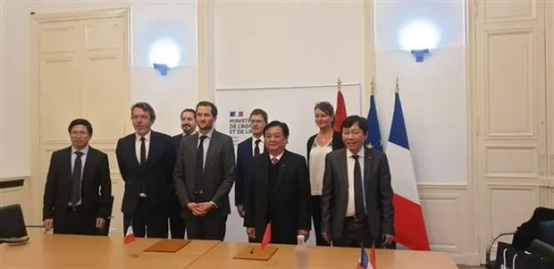 Vietnam boosts fisheries cooperation with France, promotes agricultural potential