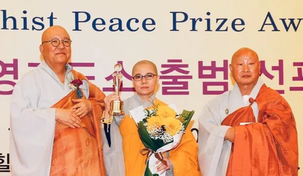 Vietnamese Buddhist nun honoured for supporting pandemic-hit people in ROK