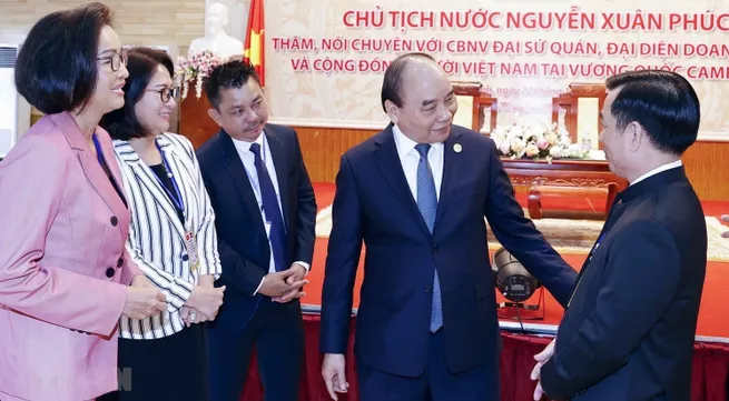 President meets with Vietnamese Cambodians