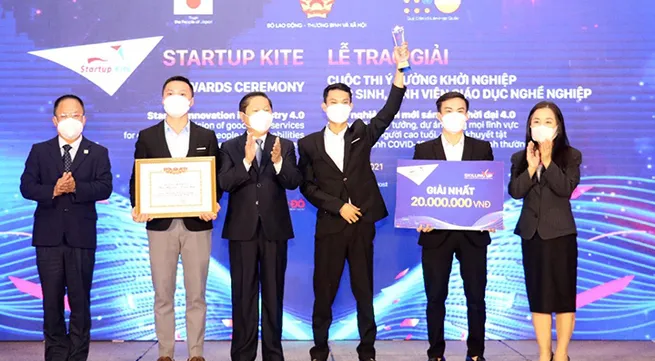 36 projects winning Startup Kite contest of vocational education students honoured