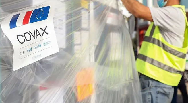 Nearly 970,000 doses Pfizer vaccine donated by France arrive in Vietnam