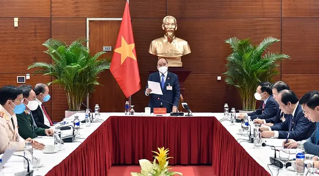 PM orders residents in Hai Duong, Quang Ninh not to leave localities