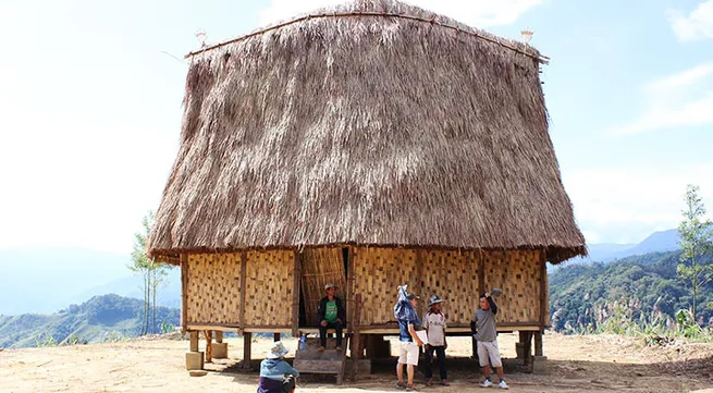 “Happy communal house” built for Xo Dang ethnic people in Nam Tra My District
