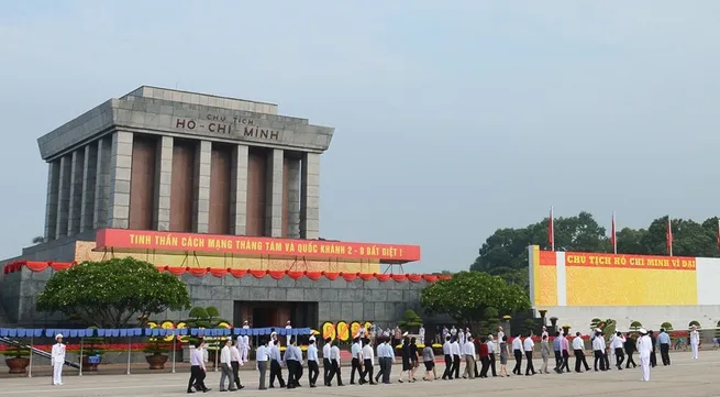 Ho Chi Minh Mausoleum to open on Lunar New Year