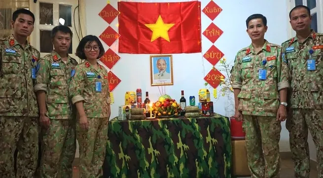 Vietnamese “green beret” soldiers welcome Lunar New Year in Africa