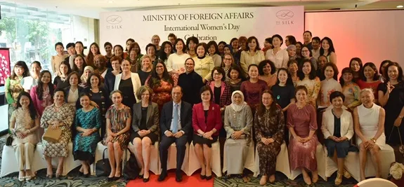 Foreign ministry hosts gathering for female diplomats