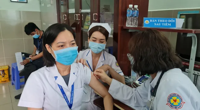 Nearly 38,000 people vaccinated against COVID-19 in Vietnam